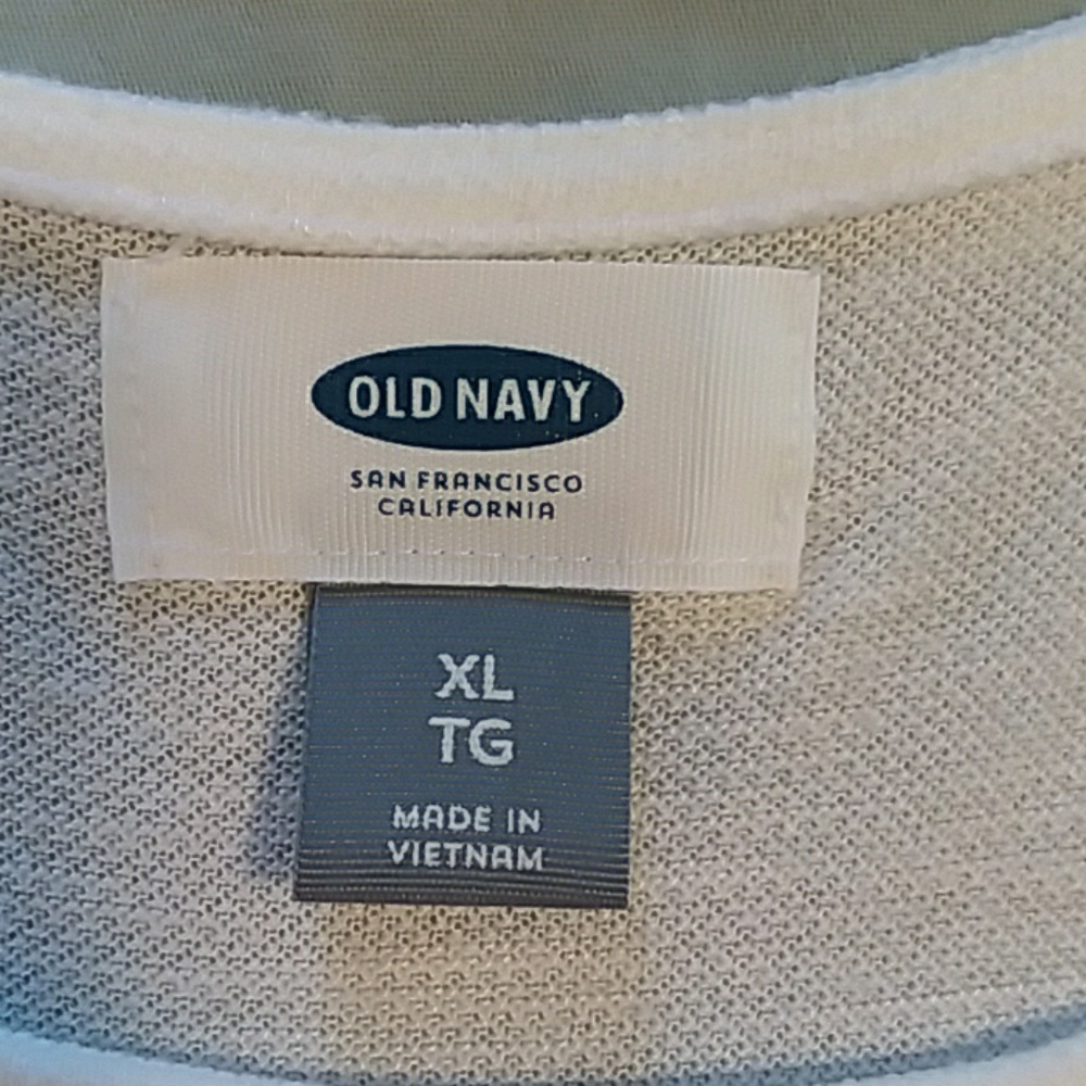 Old Navy top - Picture 3 of 5
